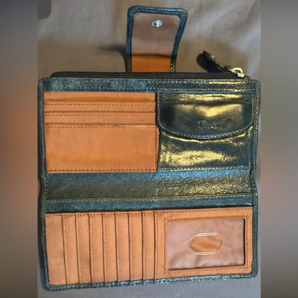 Fossil Wallet - Picture 3 of 3